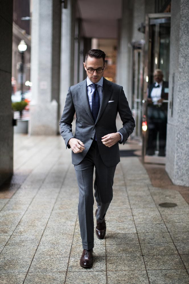 how-to-wear-charcoal-grey-suit-for-business